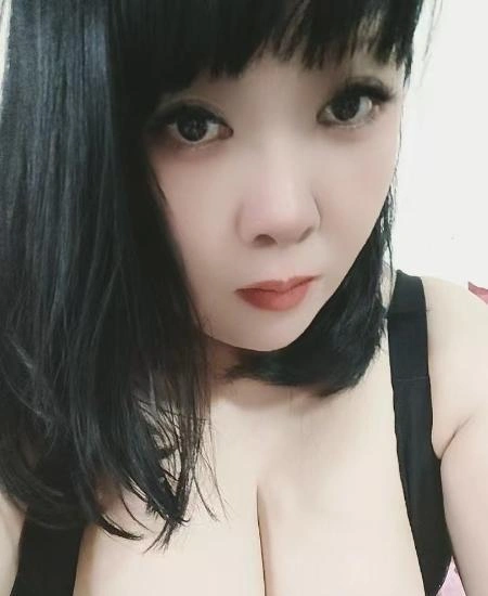 大屁股小骚妹儿