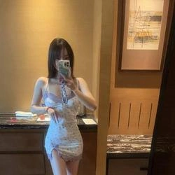 热情温柔颜值妹子-小黄书