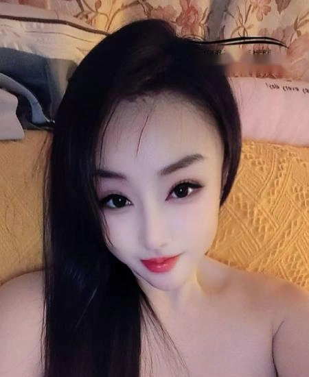 大胸身材好颜值妹子