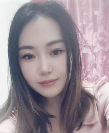 彝族温柔小姐姐