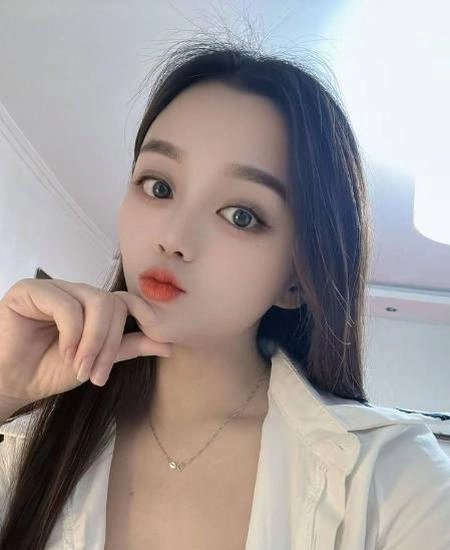 大奶子芒果妹